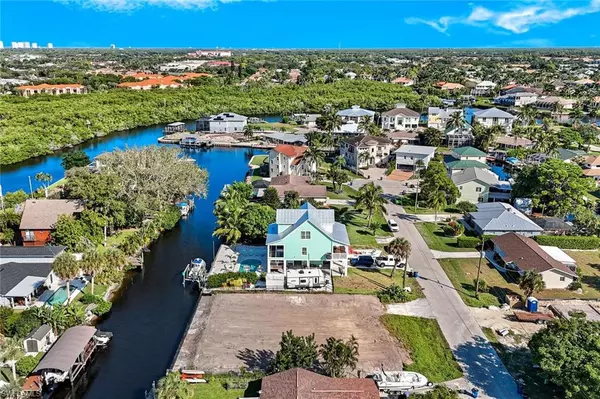 Bonita Springs, FL 34135,27281 Buccaneer DR