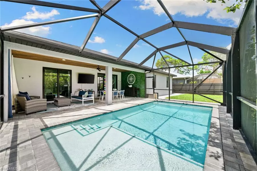 4657 Key Largo LN, Bonita Springs, FL 34134