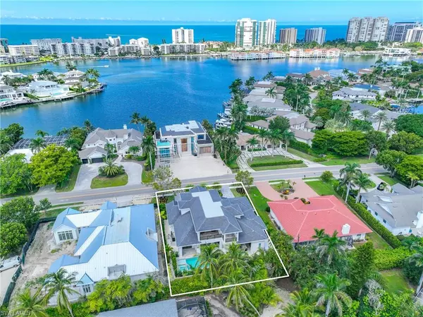 Naples, FL 34103,3540 Crayton RD