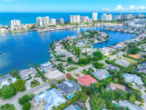 Naples, FL 34103,3540 Crayton RD