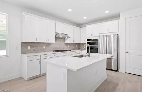 8865 Oceana WAY, Naples, FL 34114