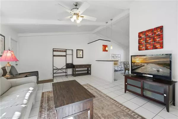 Naples, FL 34116,5356 16th PL SW #G4