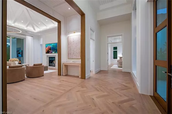 Naples, FL 34102,1555 Nautilus RD