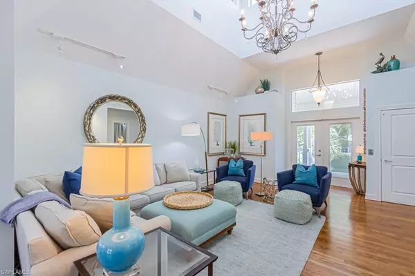 Naples, FL 34102,877 7th ST S