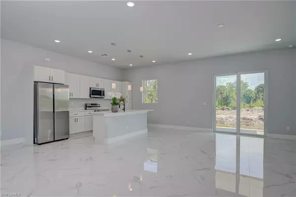 Lehigh Acres, FL 33971,3121 71st ST W