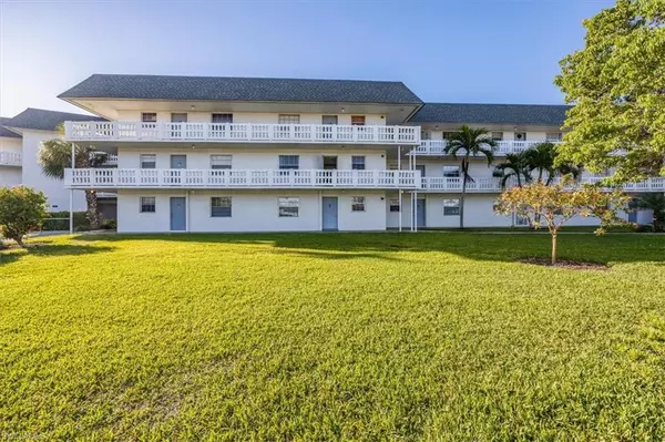 Naples, FL 34113,315 Saint Andrews BLVD #C25