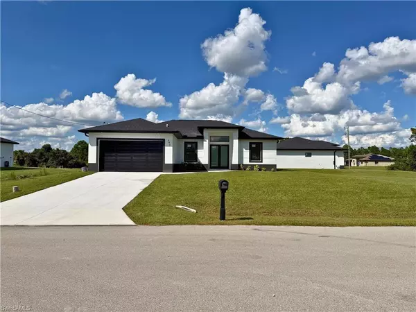 643 Knapp ST, Lehigh Acres, FL 33974