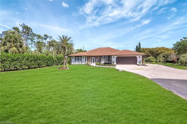 1930 Oakes BLVD, Naples, FL 34119