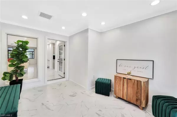 Naples, FL 34119,1930 Oakes BLVD