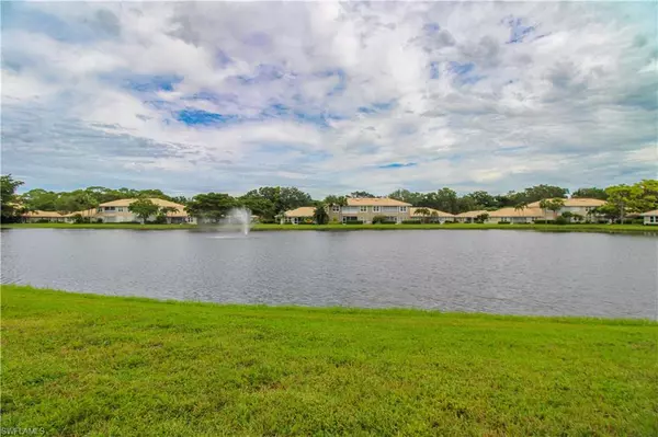 Naples, FL 34110,306 Emerald Bay CIR #J-8