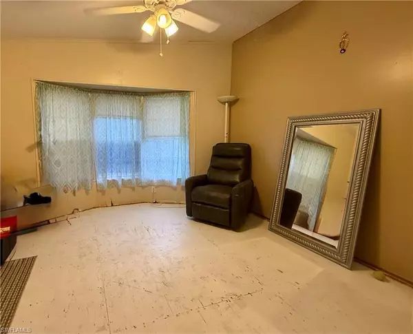 North Fort Myers, FL 33917,8243 Nault RD