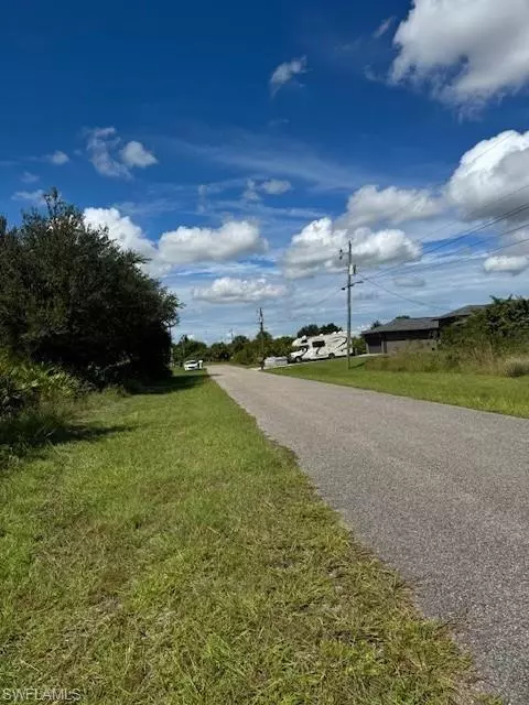 Lehigh Acres, FL 33971,2711 66th ST W