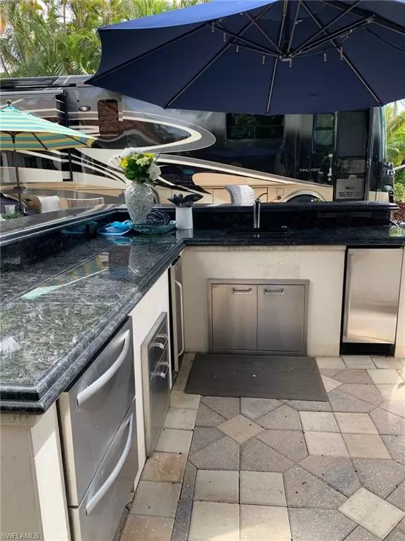 Naples, FL 34114,4881 Southern Breeze DR
