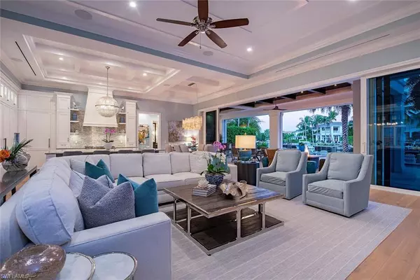 Naples, FL 34102,2135 SNOOK DR