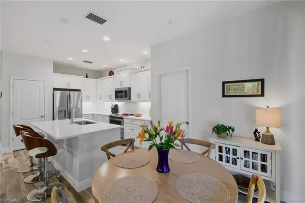 6947 Avalon CIR #1908, Naples, FL 34112