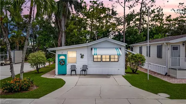 37 Bass LN, Naples, FL 34114