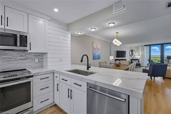 Marco Island, FL 34145,260 Seaview CT #601