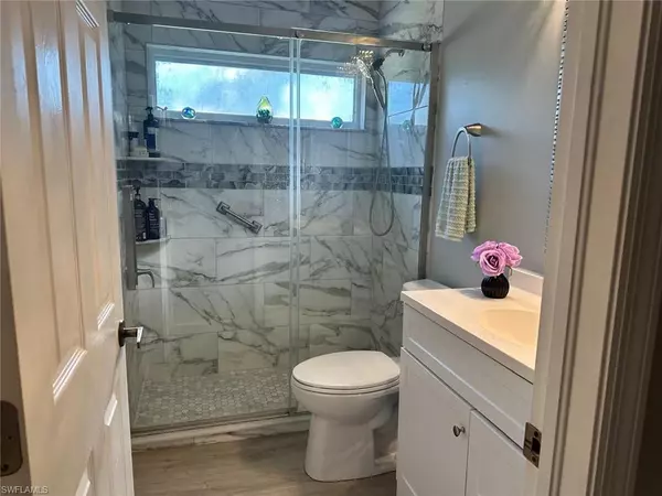 Naples, FL 34104,6631 Middlesex PL