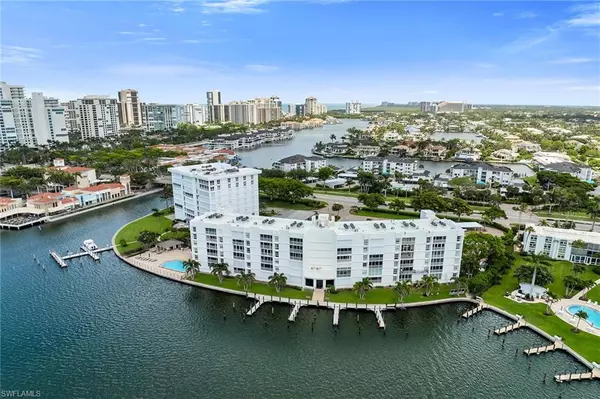 300 Park Shore DR #2E, Naples, FL 34103
