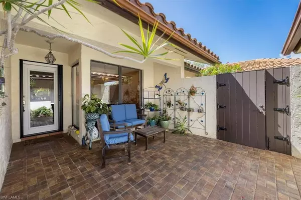 Naples, FL 34112,2102 Buckingham LN #U4