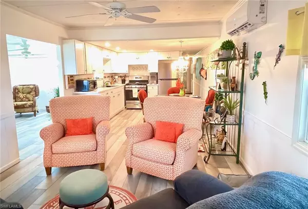 Fort Myers, FL 33908,220 Derwent BLVD