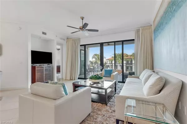 Naples, FL 34102,1540 5th AVE S #D303