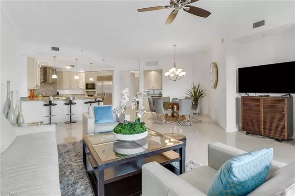 Naples, FL 34102,1540 5th AVE S #D303