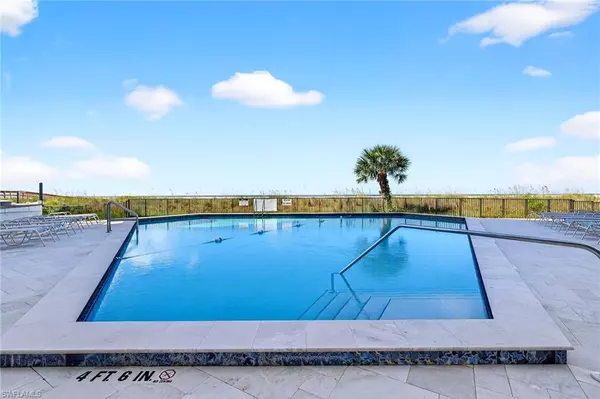 Marco Island, FL 34145,180 Seaview CT #1002