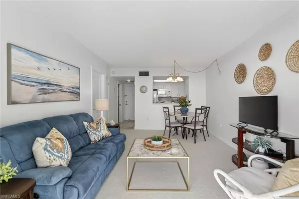 Marco Island, FL 34145,180 Seaview CT #1002