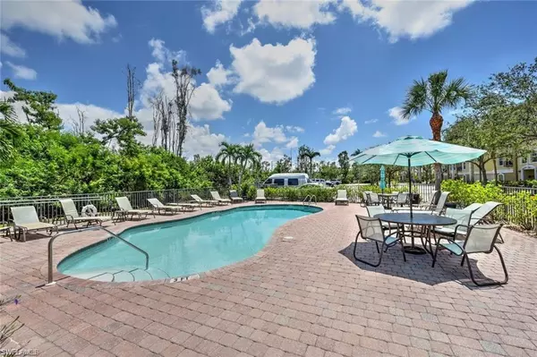 Fort Myers, FL 33908,10060 Lake Cove DR #301