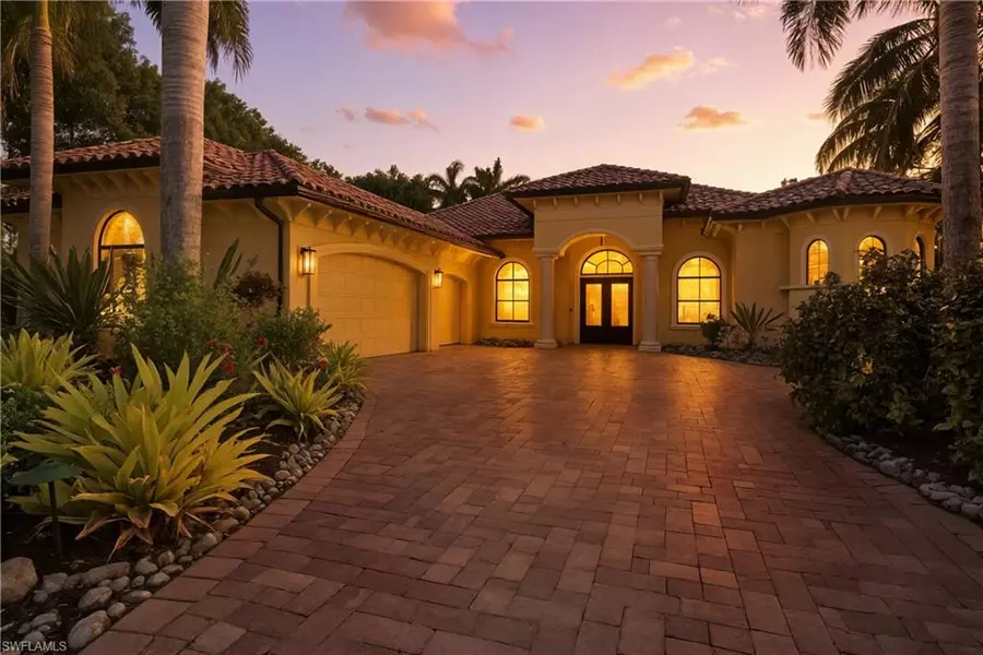 18100 Via Bellamare LN, Miromar Lakes, FL 33913