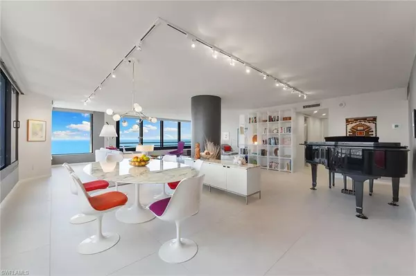 Naples, FL 34108,5555 Heron Point DR #2001