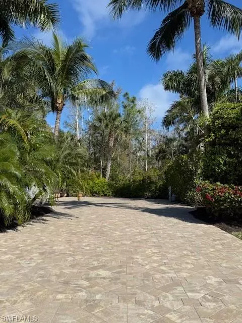 Naples, FL 34114,4407 Southern Breeze DR