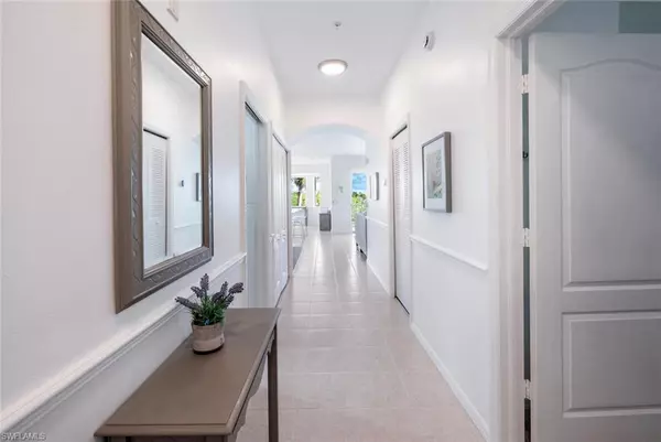 Naples, FL 34112,8555 Naples Heritage DR #246