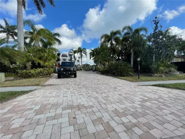 Naples, FL 34114,4505 Southern Breeze DR