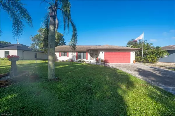 27580 Playa Del Rey LN, Bonita Springs, FL 34135