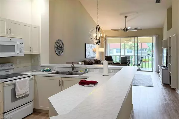 5035 Cedar Springs DR #203, Naples, FL 34110