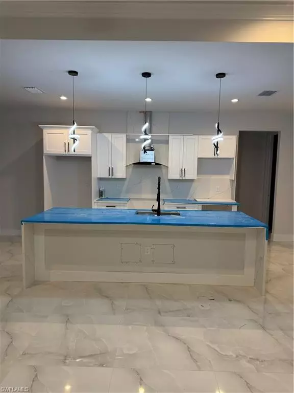 Naples, FL 34120,4227 47th AVE NE