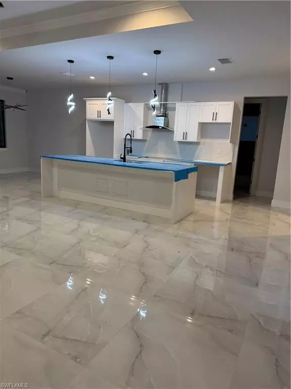 Naples, FL 34120,4227 47th AVE NE