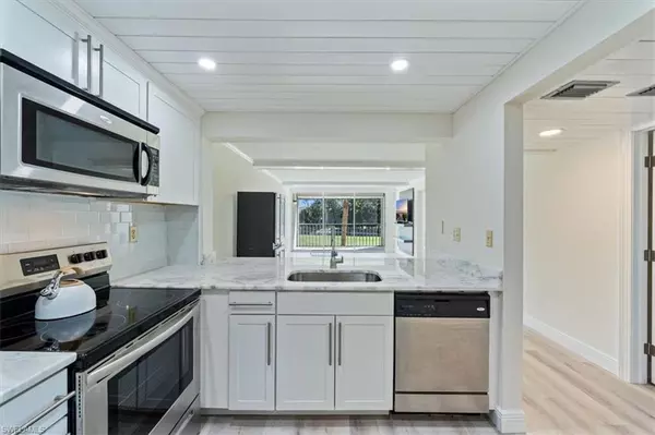 Naples, FL 34105,1083 Forest Lakes DR #6204