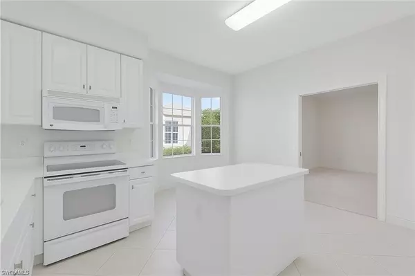 Naples, FL 34119,558 Vintage Reserve LN #19B