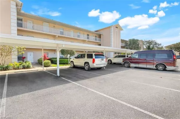 Naples, FL 34109,3250 Cypress Glen WAY #404