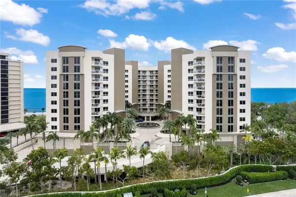 11125 Gulf Shore DR #803, Naples, FL 34108