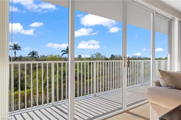 Naples, FL 34108,6361 Pelican Bay BLVD #201