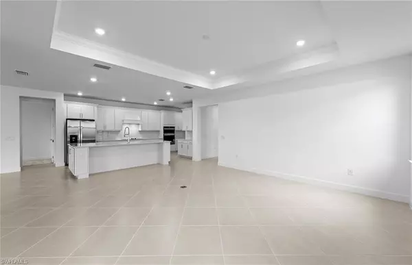 Alva, FL 33920,17043 Bishop BLVD