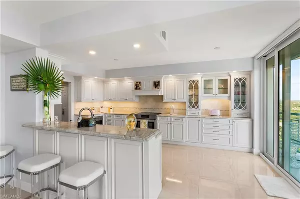 Naples, FL 34108,7515 Pelican Bay BLVD #19-B