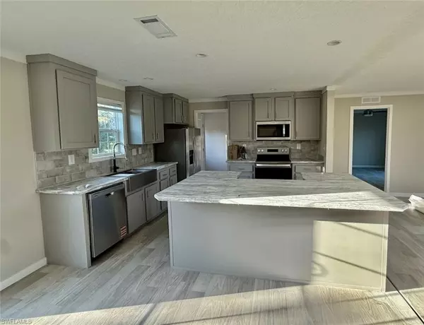 Punta Gorda, FL 33982,7323 Alfred BLVD