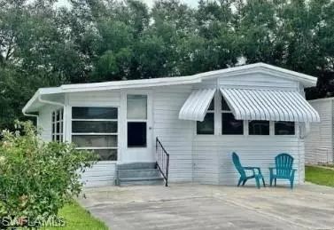 5 Bass LN #5, Naples, FL 34114