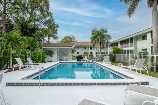 4126 Belair LN #C3, Naples, FL 34103