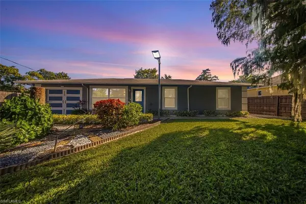 Naples, FL 34120,2130 Golden Gate BLVD W